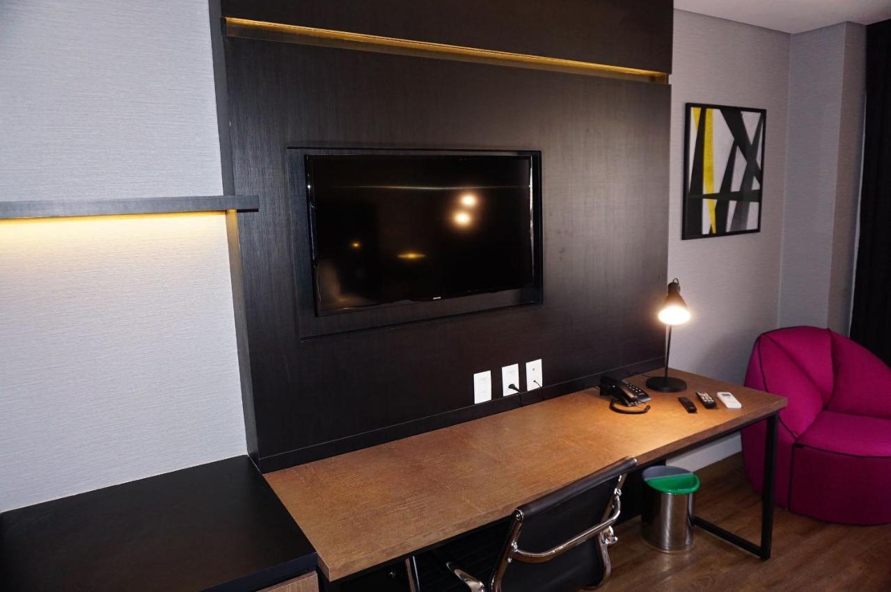 Cantinn QS17 Suíte de luxo com cama King Size Goiânia Exterior foto
